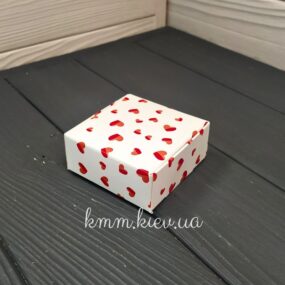 Коробка с сердечками
