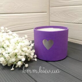 коробка шляпная фиолетовая с сердцем