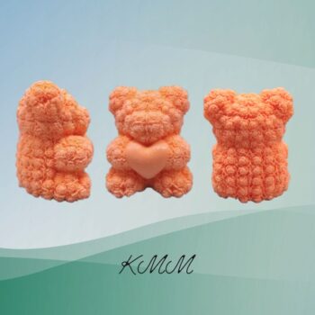 Мишка в розочках с сердцем