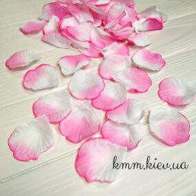 Лепестки роз тканевые Белые с розовым